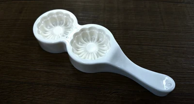 שבלונה מעמול/מקרוד יציקה פרח עם שקע קלאסי 5 ס"מ