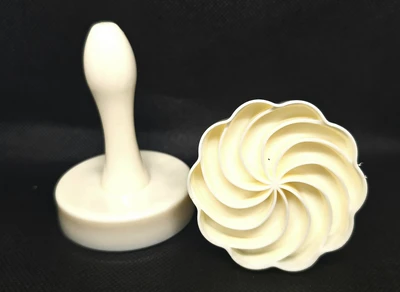 חותמת/ שבלונה מעמול/מקרוד יציקה עיגול ספירל 6 ס"מ קלאסי