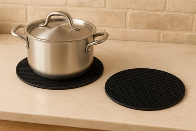 תחתית סיליקון XL שחורה לסיר חם 24 ס"מ