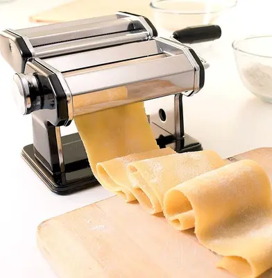 מכונת פסטה נירוסטה ביתית בצבע שחור ARCOSTEEL