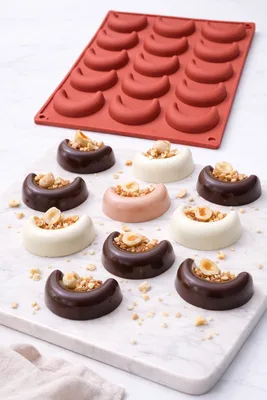 תבנית סיליקון סהרונים 18 שקעים 5.5 ס"מ