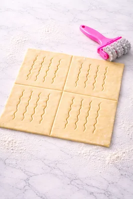 גלגלת לחיתוך שבקייה גודל חיתוך 7.5*6.5 ס"מ