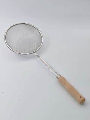 כף/מסננת טיגון ידית עץ מחוזקת 42 ס"מ
