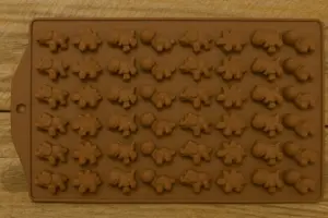 סיליקון ג'לי גם מיני דינוזארים 48 שקעים